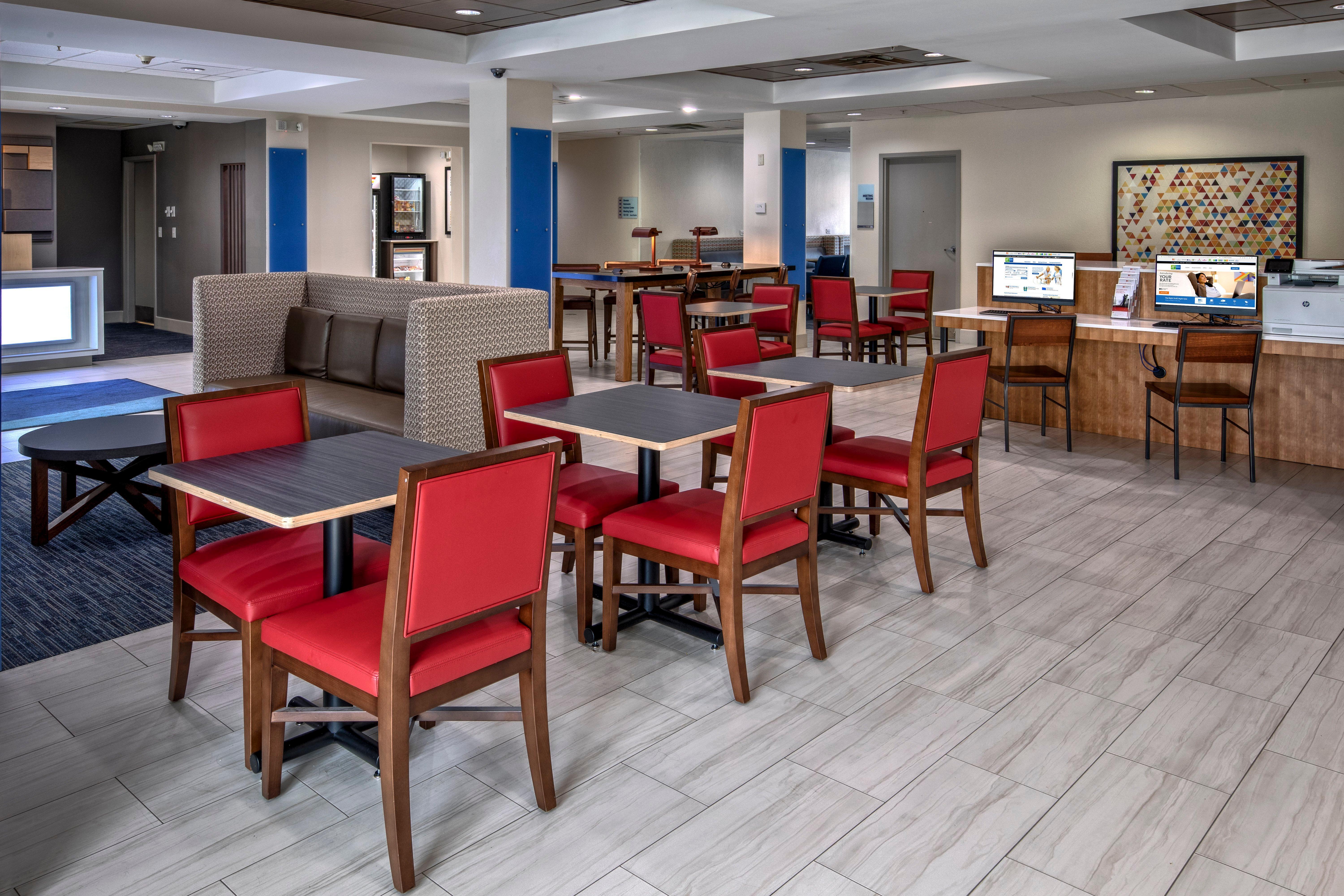 Holiday Inn Express Hotel & Suites Smyrna-Nashville Area By Ihg Exterior photo